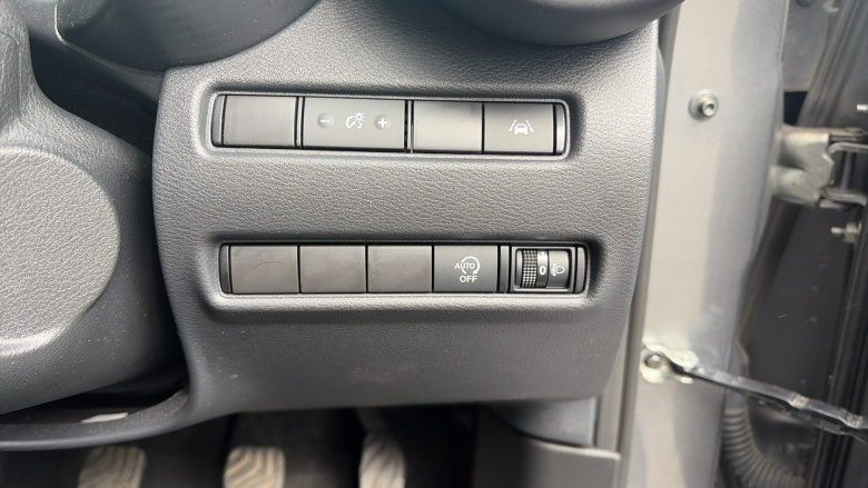Nissan Juke 1.0 DiG-T 114 N-Connecta 5dr Petrol Hatchback